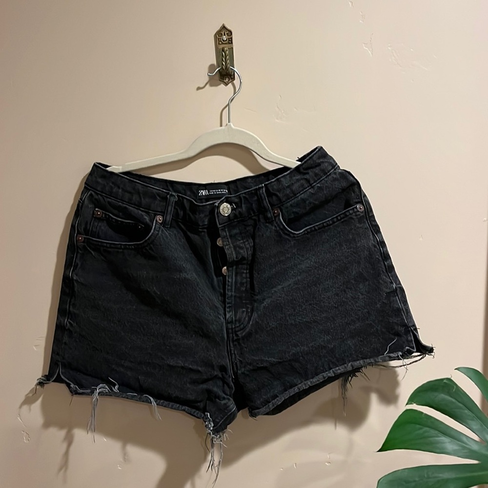 Zara black jean shorts size 10
